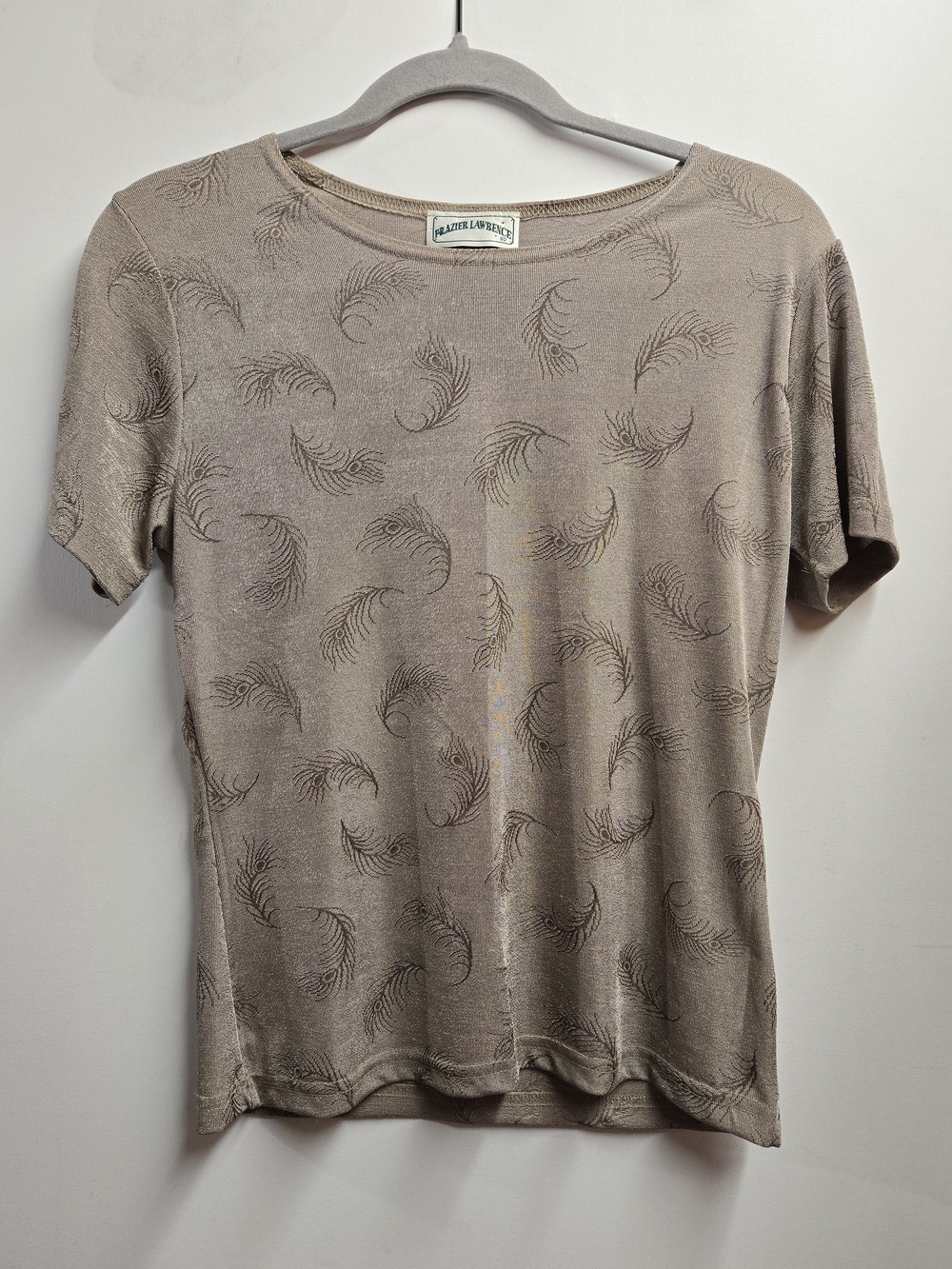 Vintage Frazier Lawrence Short Sleeve Tee in Taupe Feather Print